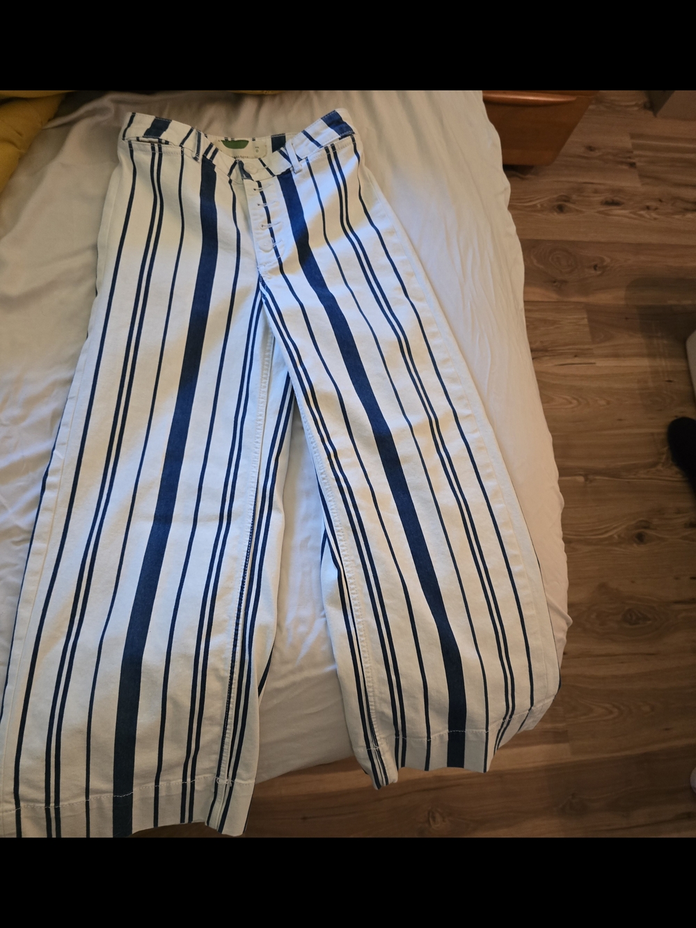 Wide Leg Striped Button-Front Pants - White & Navy